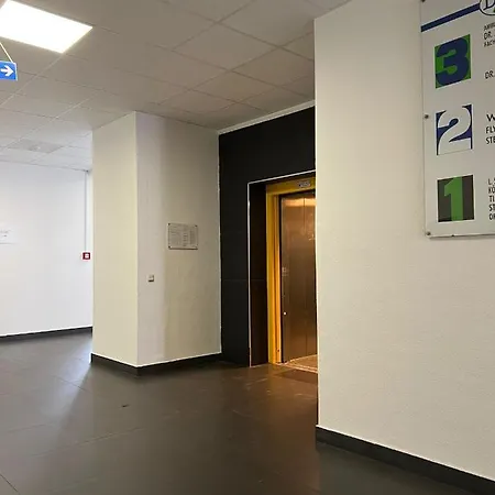 3 Bett Zimmer *